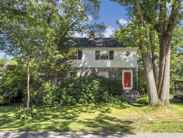House for sale in Cape Elizabeth, Maine