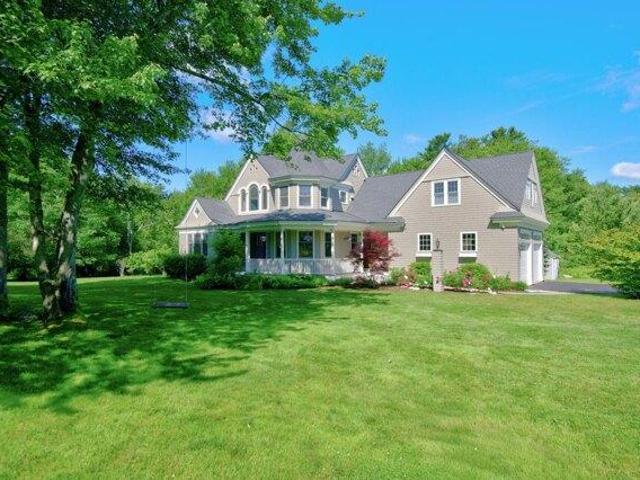 House for sale in Cape Elizabeth, Maine
