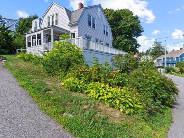 House for sale in Mountainview Park, Cape Elizabeth
