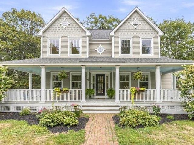 House for sale in Cape Elizabeth, Cumberland County