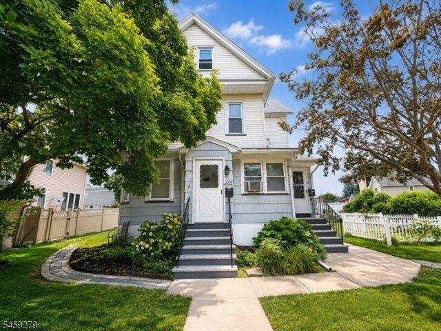 House for sale in Wood Ridge, New Jersey