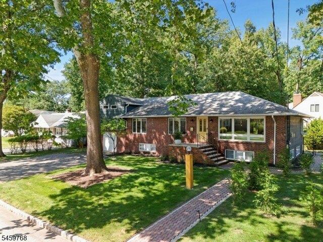 House for sale in Cedar Grove, Essex County