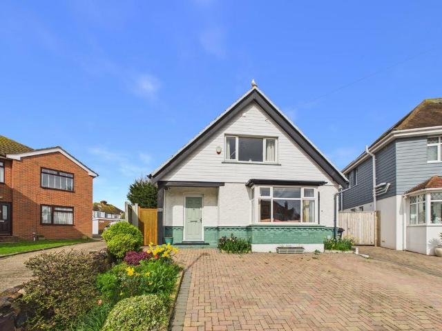Bungalow for sale in Upton, Acol