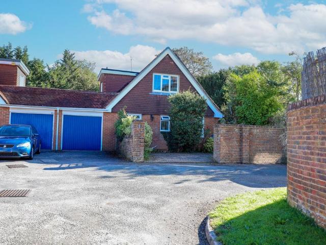House for sale in World's End, Mid Sussex