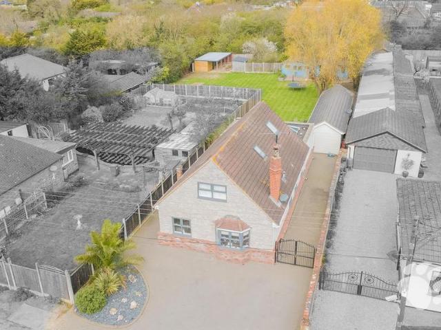 House for sale in Bowers Gifford and North Benfleet, Bowers Gifford