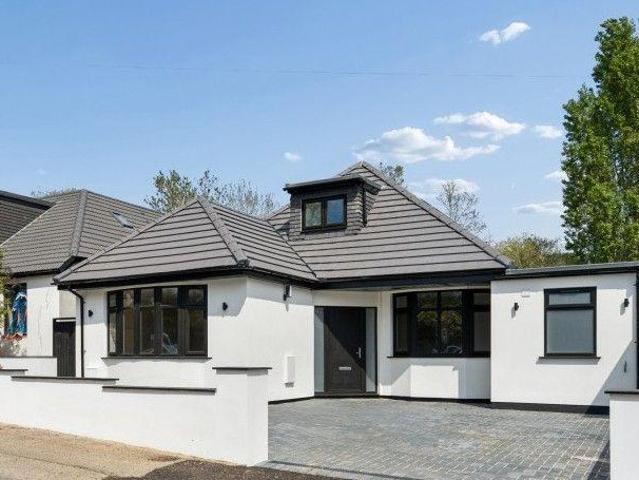 House for sale in Northwood, Greater London