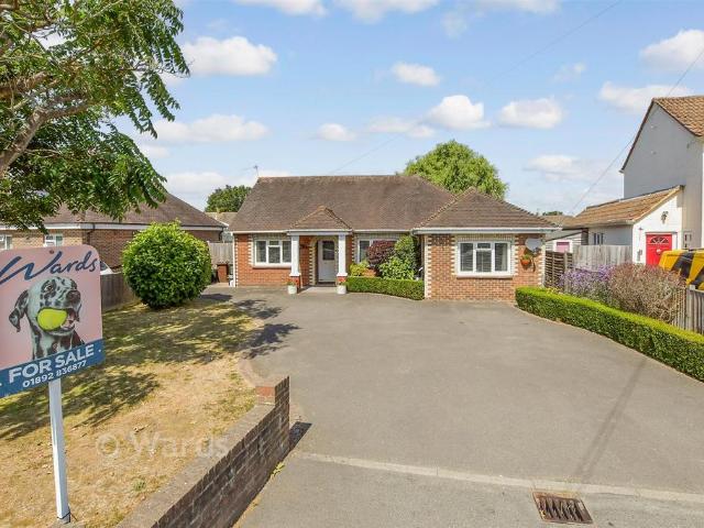 House for sale in Capel, Sandown Park
