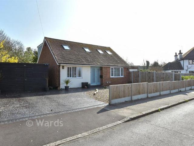 House for sale in Dumpton, Acol