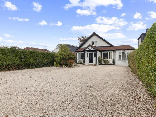 House for sale in Rose Green, Arun