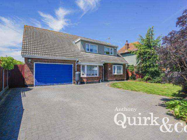 House for sale in Leigh Beck, Essex