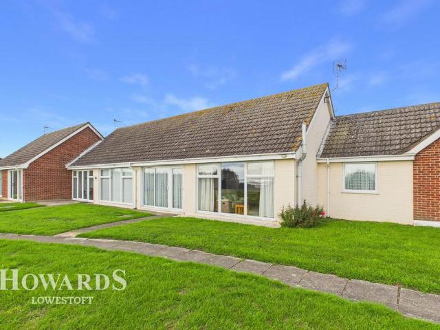 Bungalow for sale in Eastbridge, Suffolk