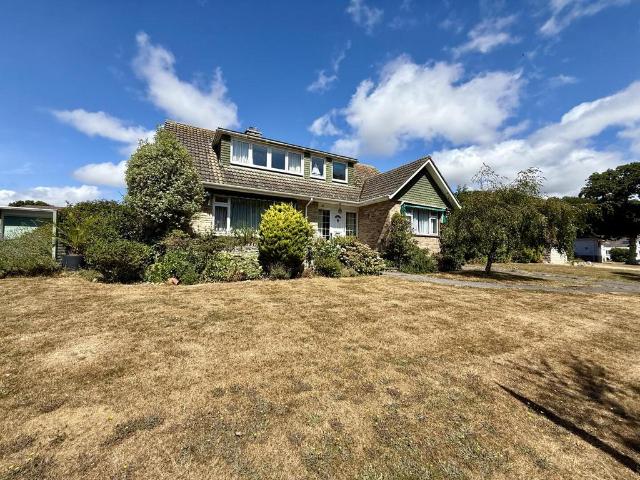 House for sale in Highcliffe