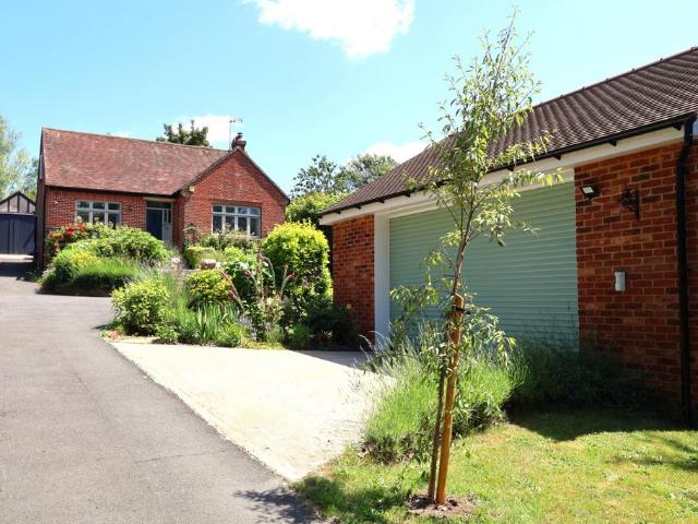 House for sale in Bolton Low Houses, Hampshire