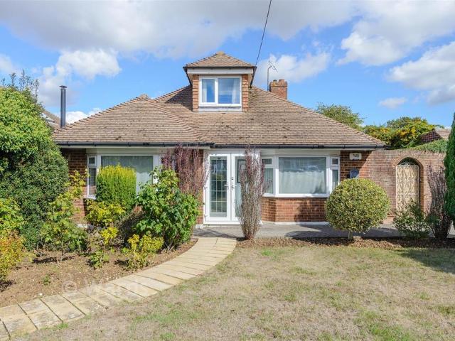 House for sale in New Barn, Dartford