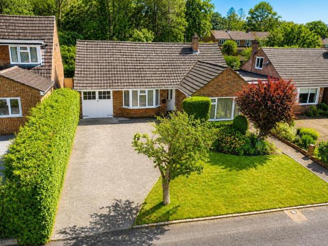 House for sale in Fleet, Hart