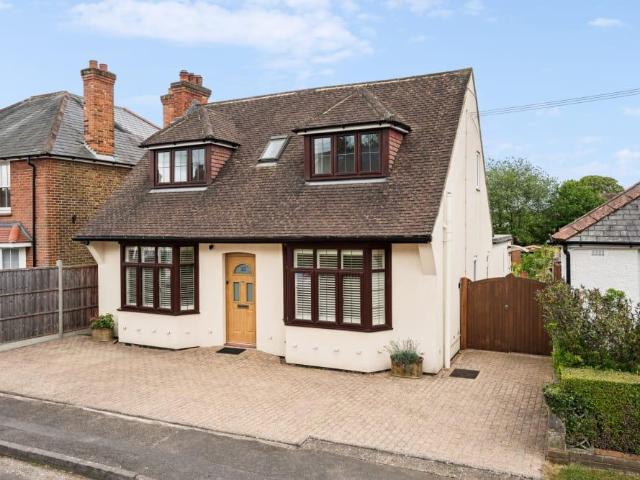 House for sale in Chalfont St. Peter, Denham