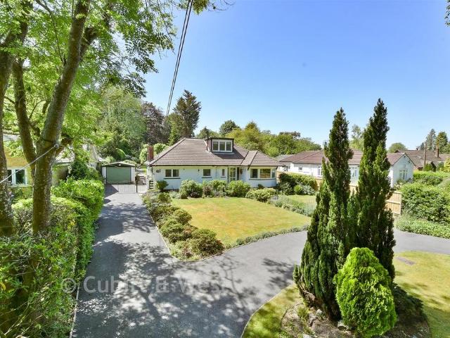 House for sale in Box Hill Village, Pachesham Park