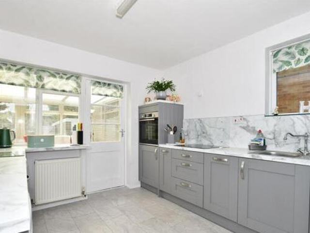 House for sale in Upton, Acol