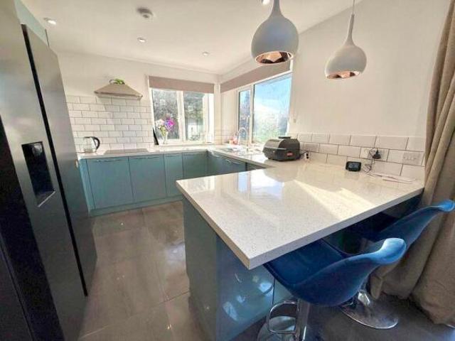 Cottage for sale in Spring Park, Luton