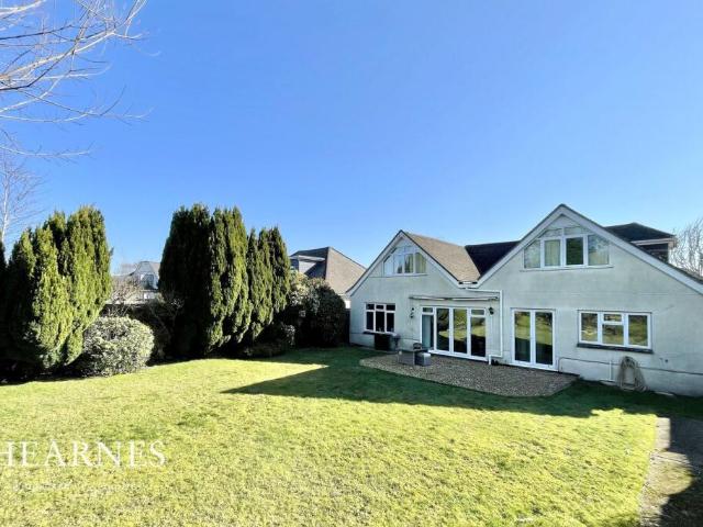 Cottage for sale in Talbot Woods