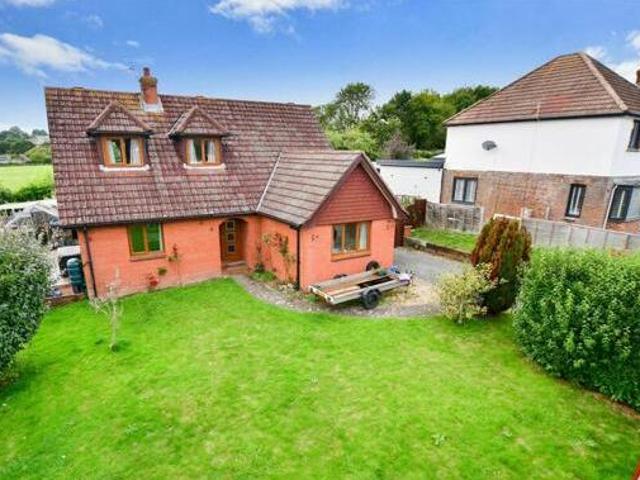 House for sale in Binstead, Ryde