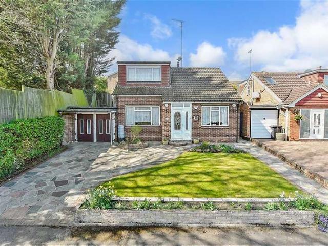 Bungalow for sale in Hamerton, Kent