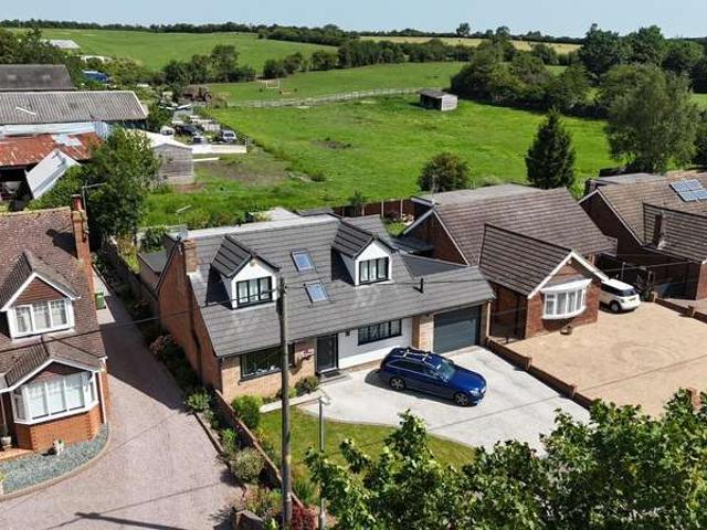 Cottage for sale in Bedfordshire