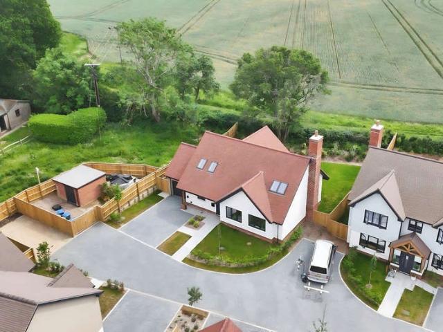 Cottage for sale in Nuthurst, Horsham
