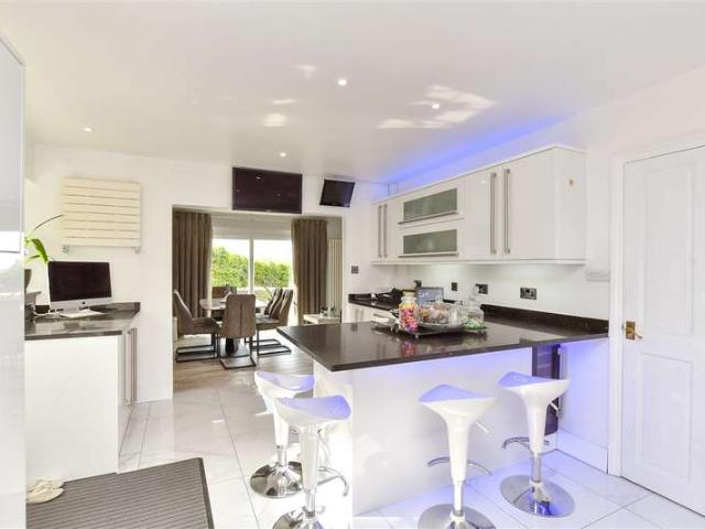 Cottage for sale in Woodingdean, Ovingdean