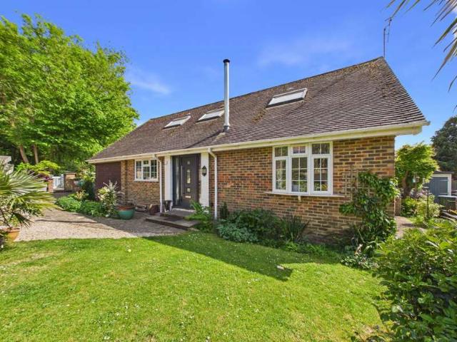 Bungalow for sale in Nepcote, Clapham