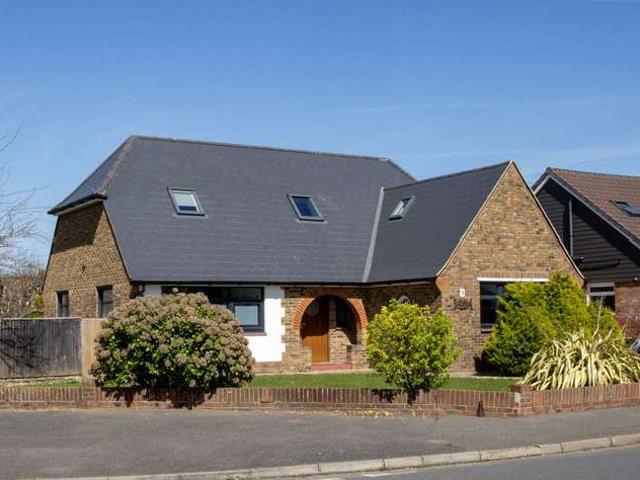 Cottage for sale in Worthing, West Sussex