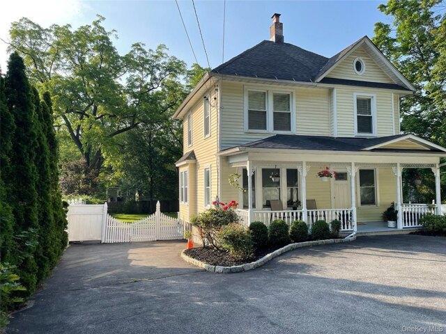 House for sale in Chappaqua, New York