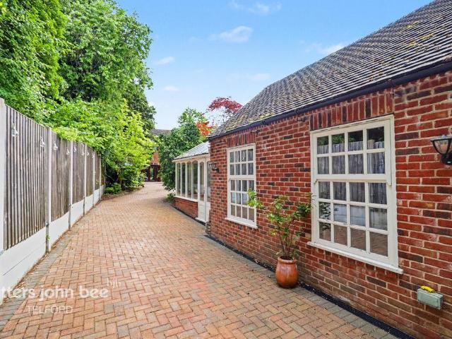 House for sale in Sutton Hill, Telford