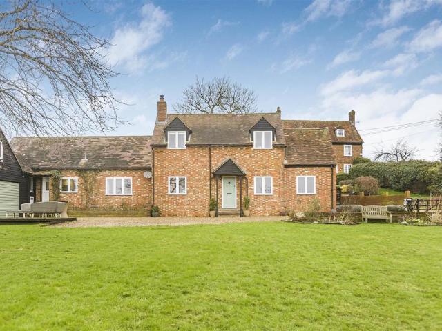 House for sale in Charndon, Buckinghamshire