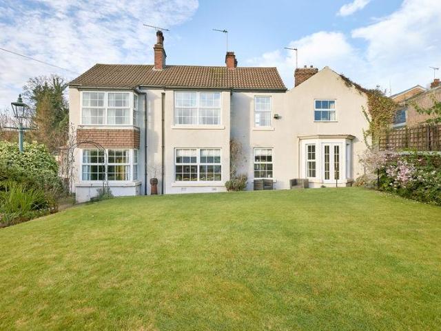 House for sale in Pontefract, West Yorkshire