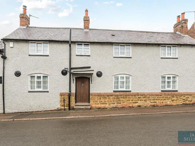 House for sale in Stanford On Avon, Leicestershire