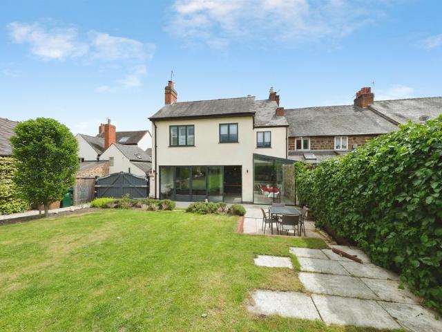 House for sale in King's Newton, Egginton