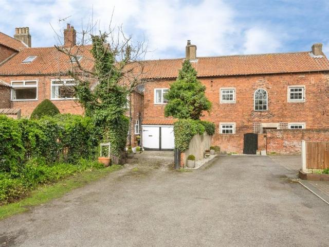 House for sale in Tickhill, South Yorkshire
