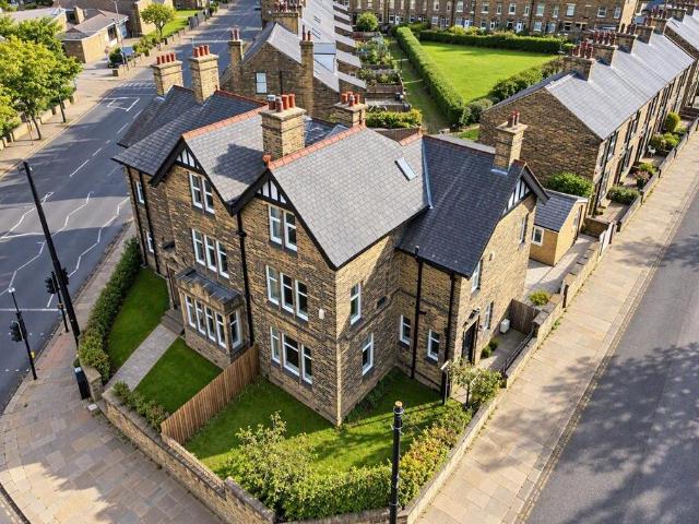 House for sale in Skircoat Green, Calderdale