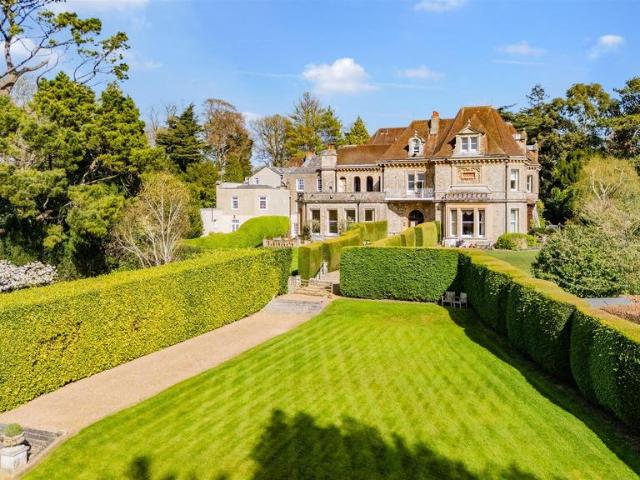 House for sale in Hooley, Red Hill