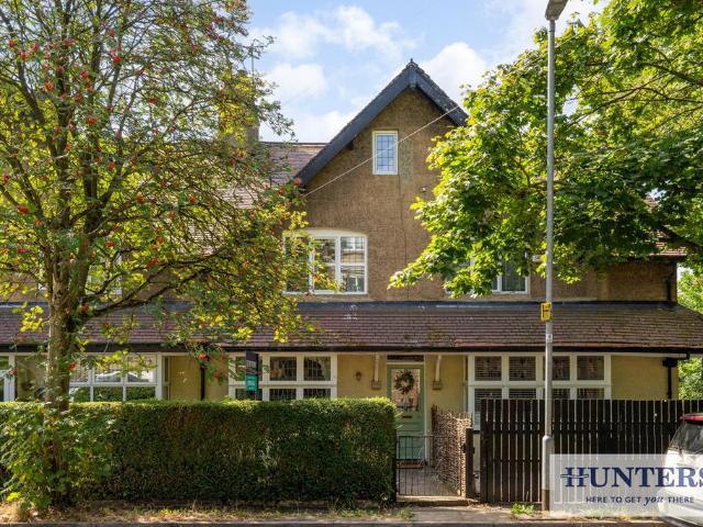 House for sale in Rufford Park, Yeadon