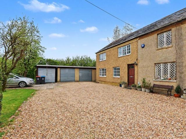 House for sale in Little Crawley