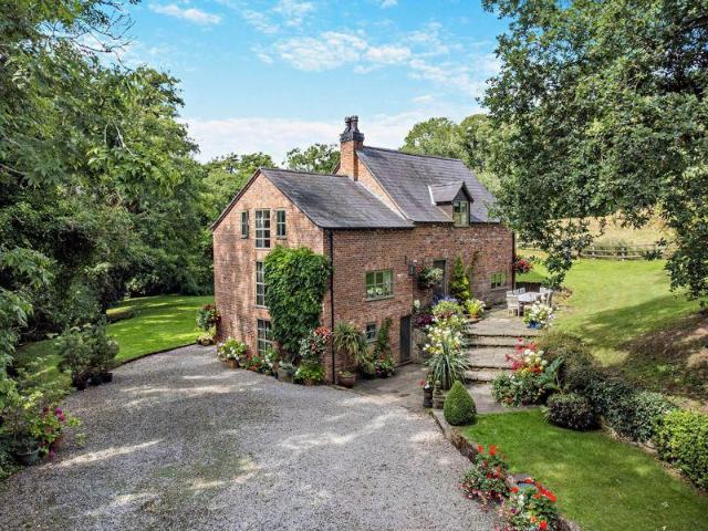 House for sale in Tilston