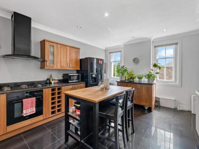 House for sale in Dumbreck, Scotland