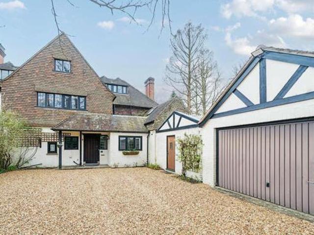 House for sale in Fleet, Hart