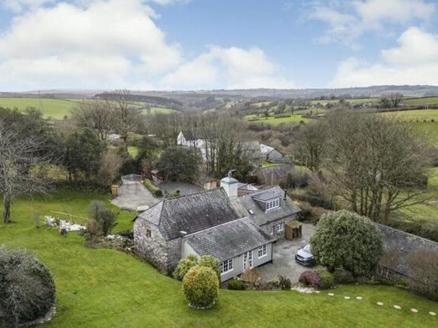 House for sale in Follaton, Strode