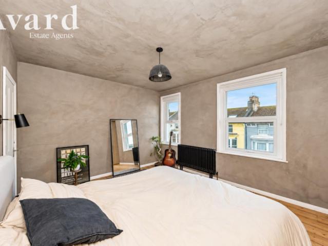 House for sale in Round Hill, Brighton & Hove