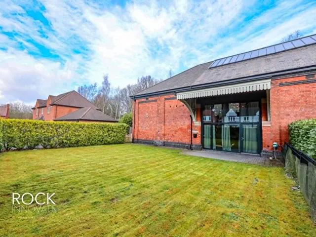 Apartment for rent in Maney, Birmingham