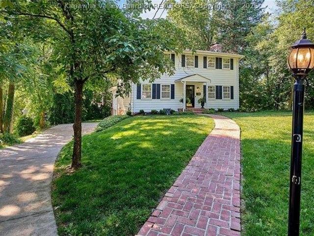 House for sale in Charleston, West Virginia