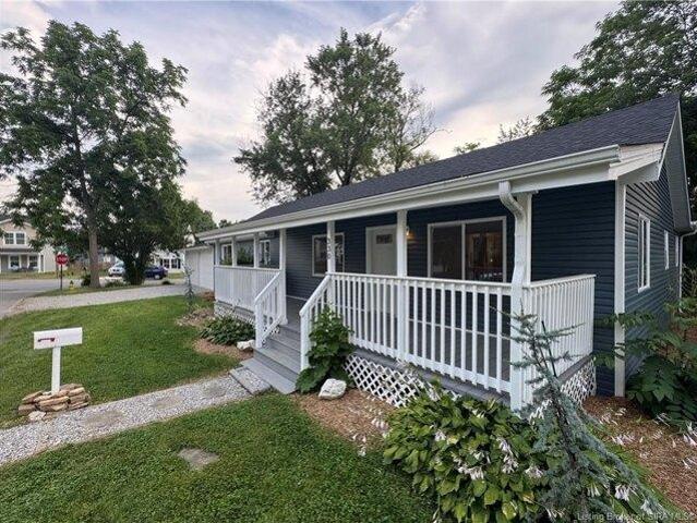 House for sale in Charlestown, Indiana